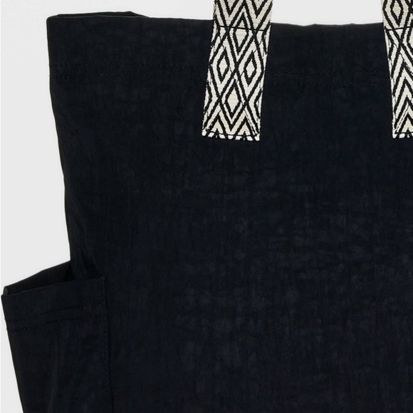 Campus Tote Handbag - Universal
Thread™ Black new - Picture 5 of 7